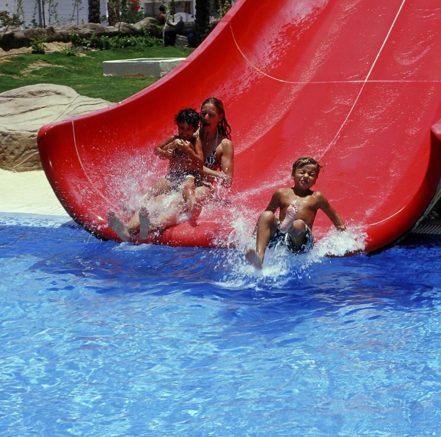 Sharm Dreams Vacation Club - Aqua Park酒店 外观 照片 A water slide